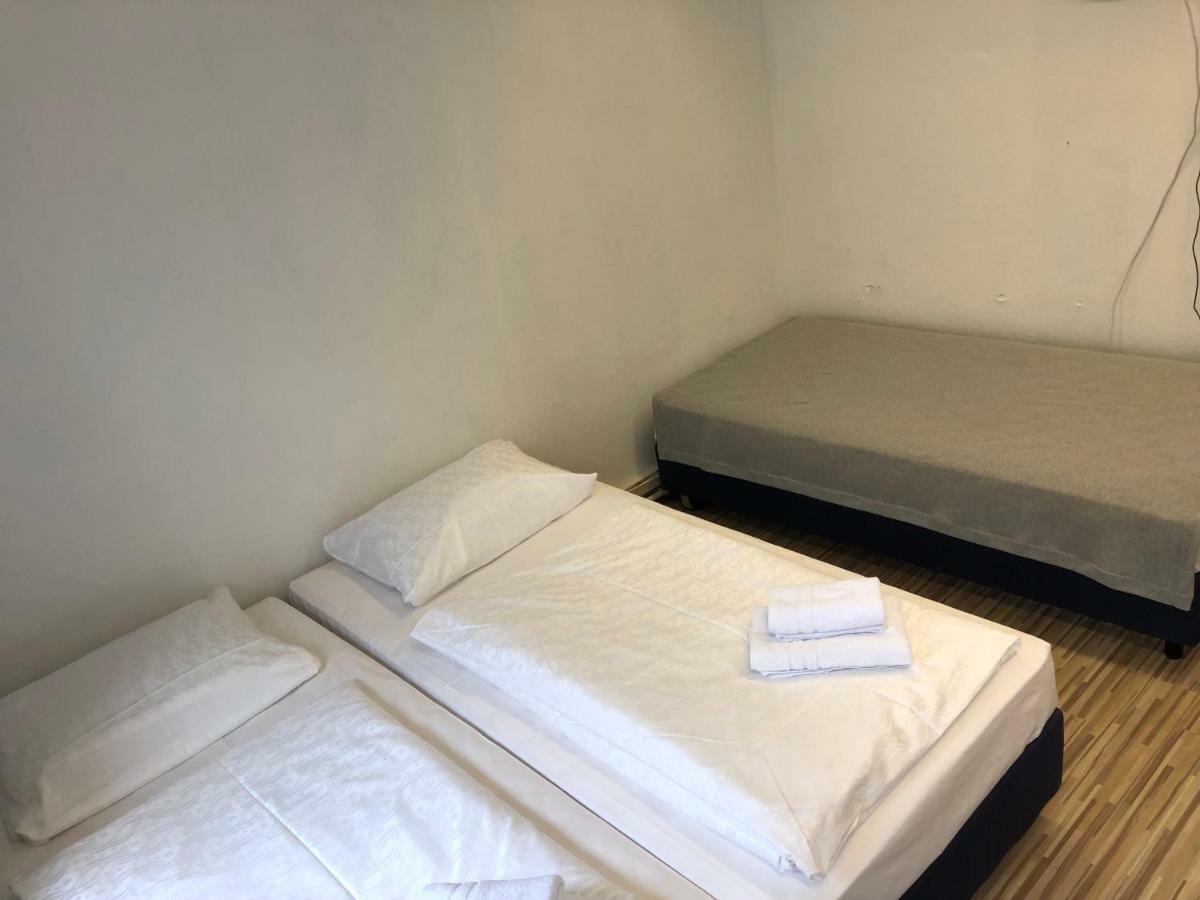 Downtown City - Privaterooms Furth Bagian luar foto